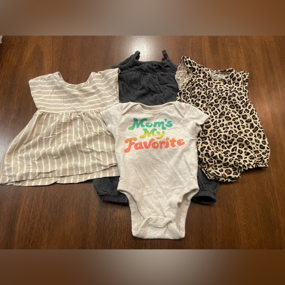 Old Navy Baby Girl Bundle 0-3M Onesies,Neutral Shirt & Romper Gray + Leopard